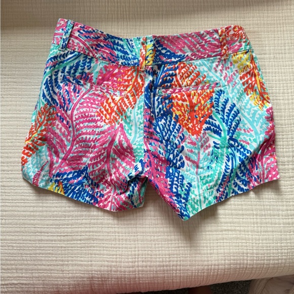 Lilly Pulitzer Callahan Shorts - Picture 2 of 3